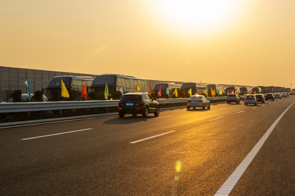 2021年12月30日，車輛在蘇錫常南部高速公路常州至無錫段行駛。